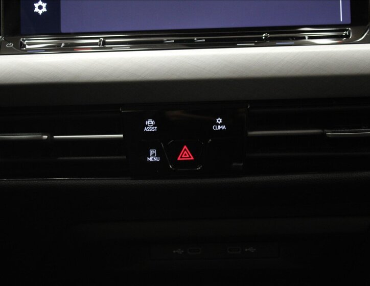 Volkswagen Golf Kombi 1,5 l 96 kw