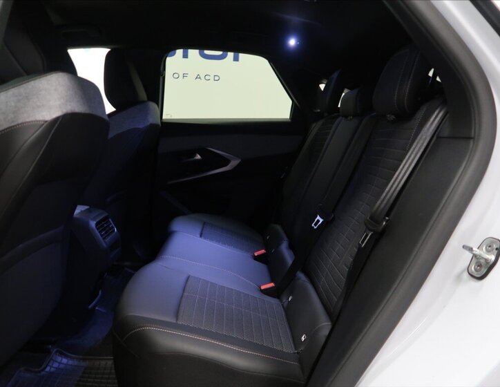 Peugeot 3008 SUV / Terénní 1,2 l 100 kw