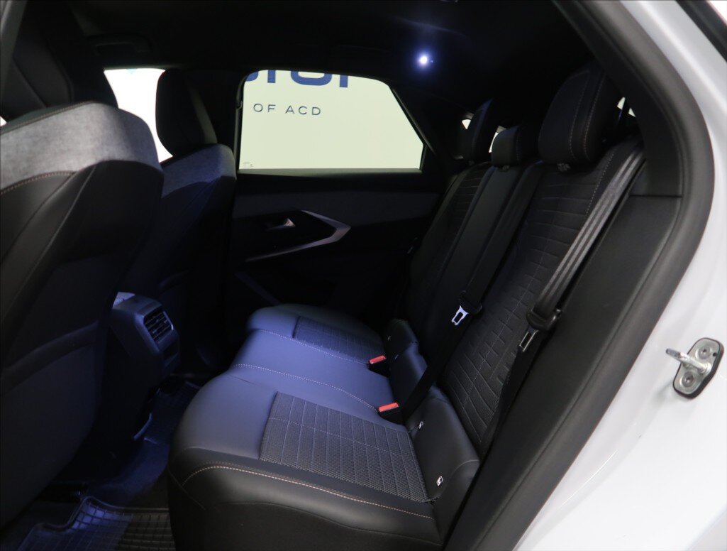 Peugeot 3008 SUV / Terénní 1,2 l 100 kw