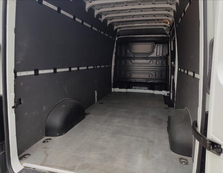 Volkswagen Crafter 22