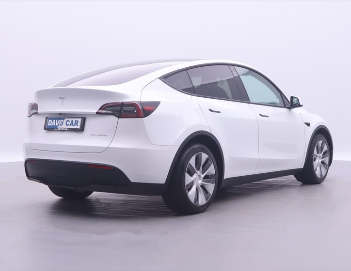 Tesla Model Y 7