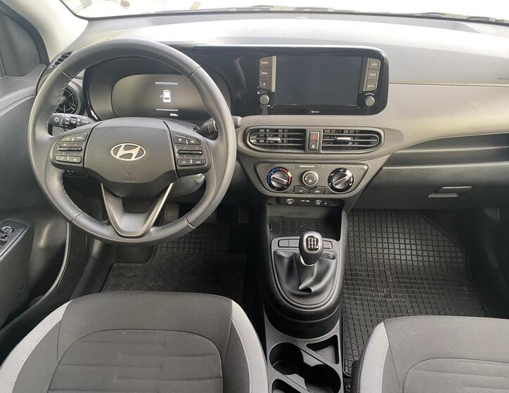 Hyundai i10 10