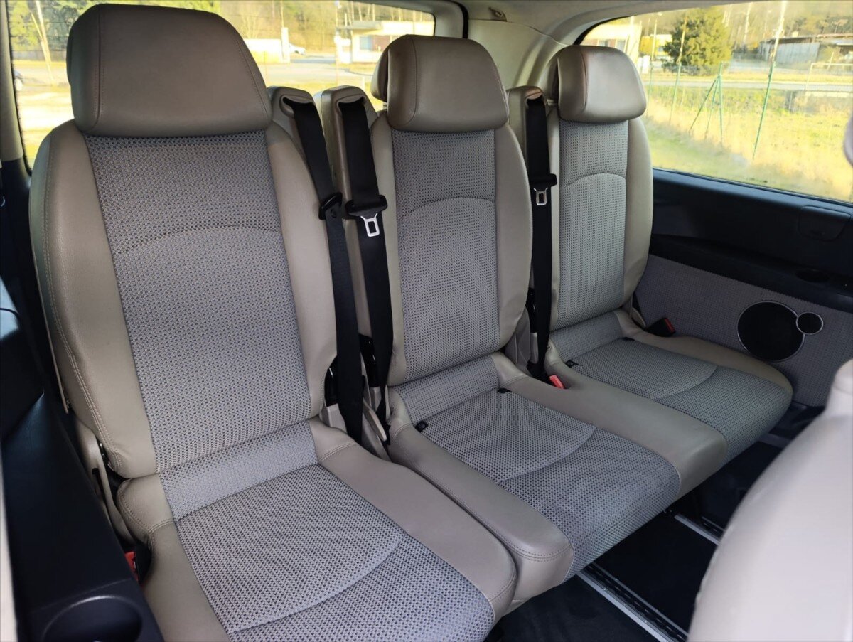 Mercedes-Benz Viano MPV 3,0 l 165 kw