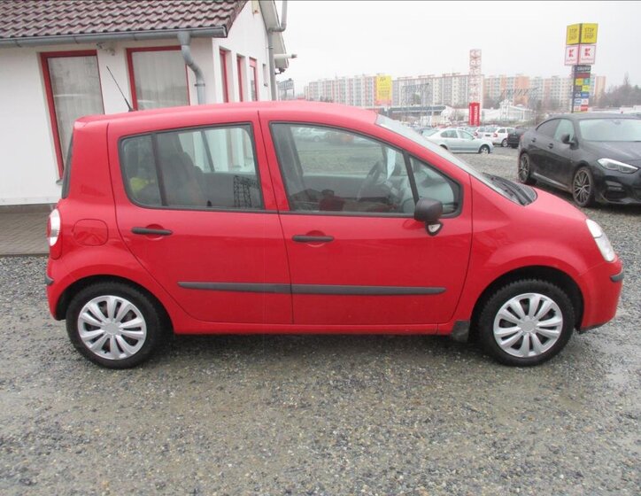 Renault Modus Hatchback 1,1 l 55 kw