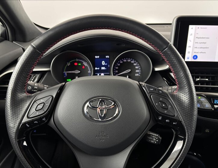 Toyota C-HR SUV / Terénní 2,0 l 135 kw