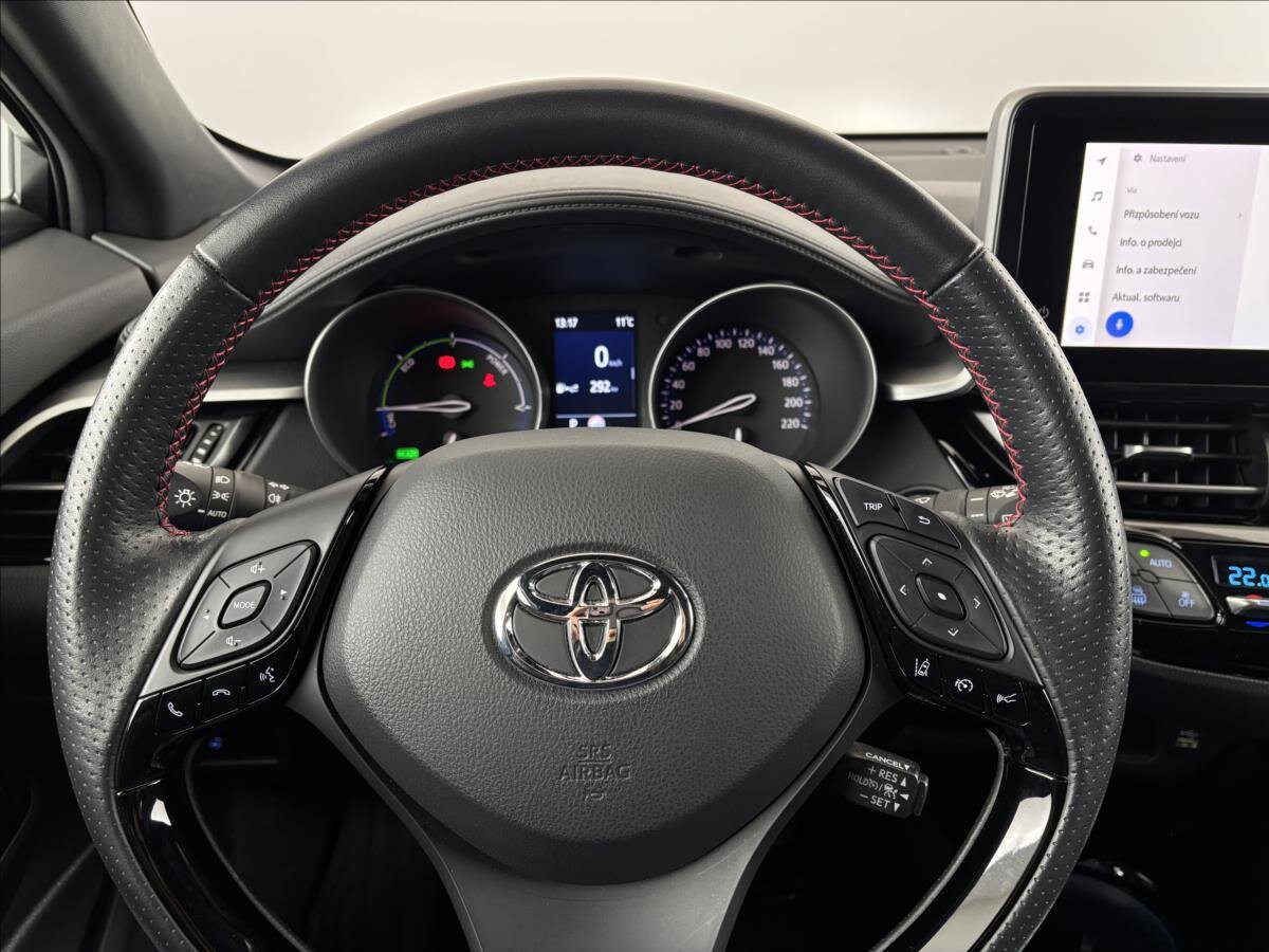 Toyota C-HR SUV / Terénní 2,0 l 135 kw