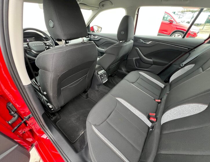 Škoda Scala Hatchback 1,0 l 85 kw