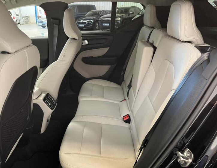 Volvo XC40 22