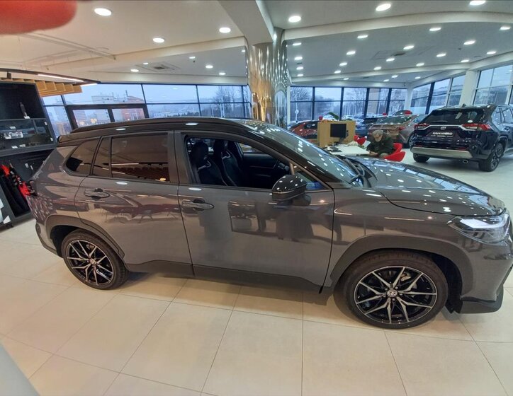 Toyota Corolla Cross SUV 2,0 l 131 kw