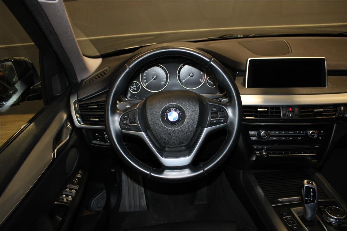 BMW X5 SUV / Terénní 3,0 l 190 kw