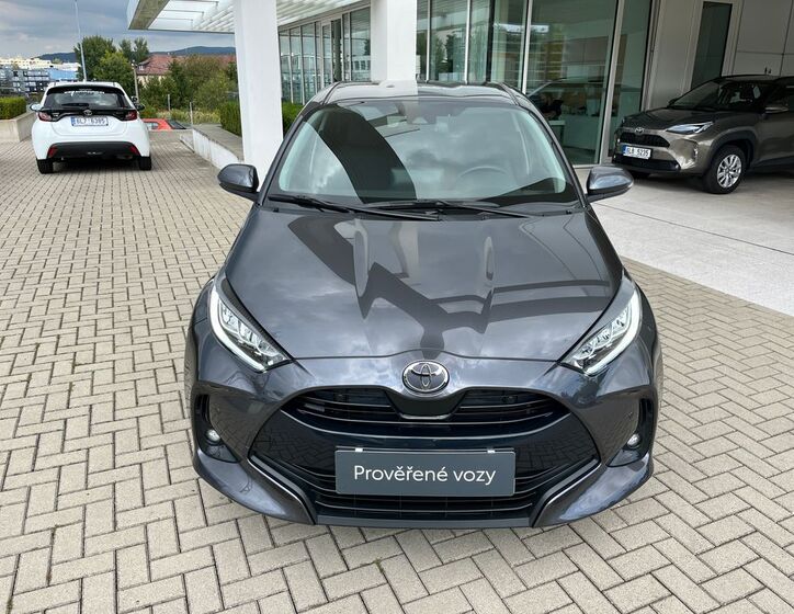 Toyota Yaris 9
