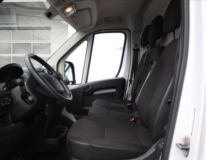 Opel Movano Skříň 2,2 l 103 kw