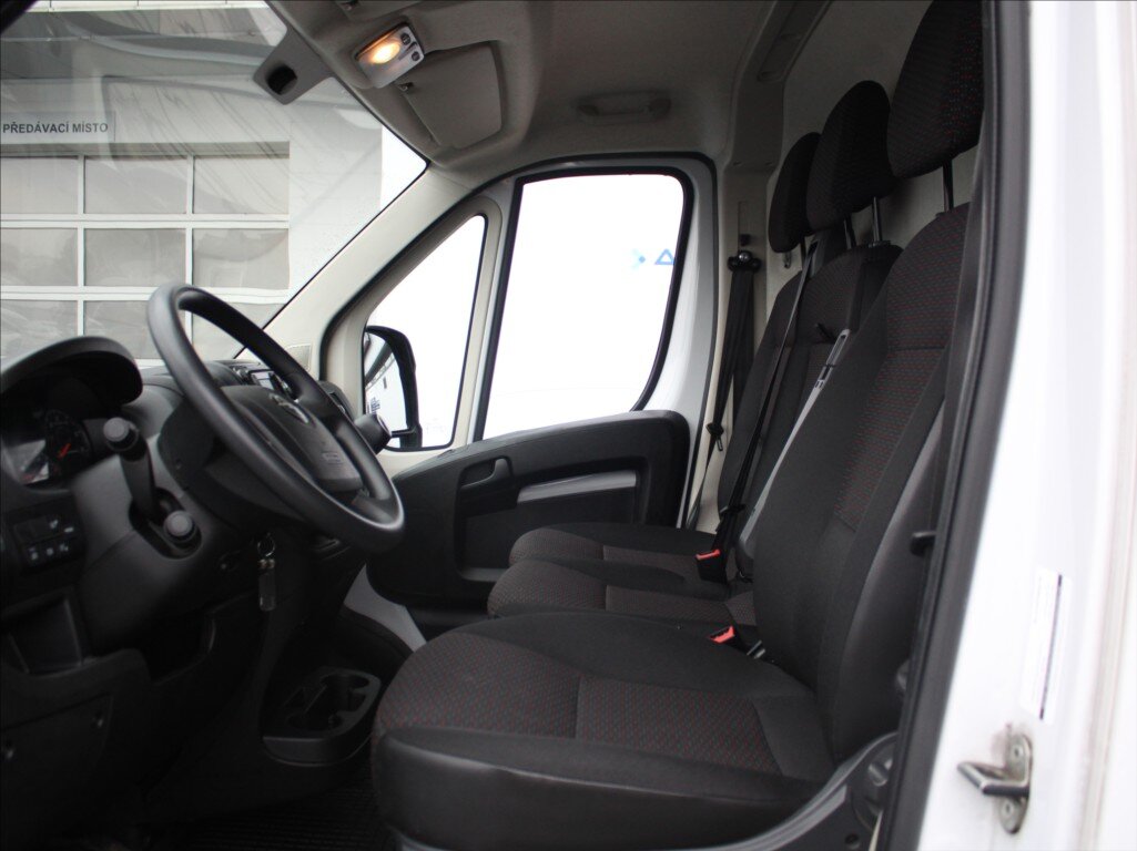 Opel Movano Skříň 2,2 l 103 kw