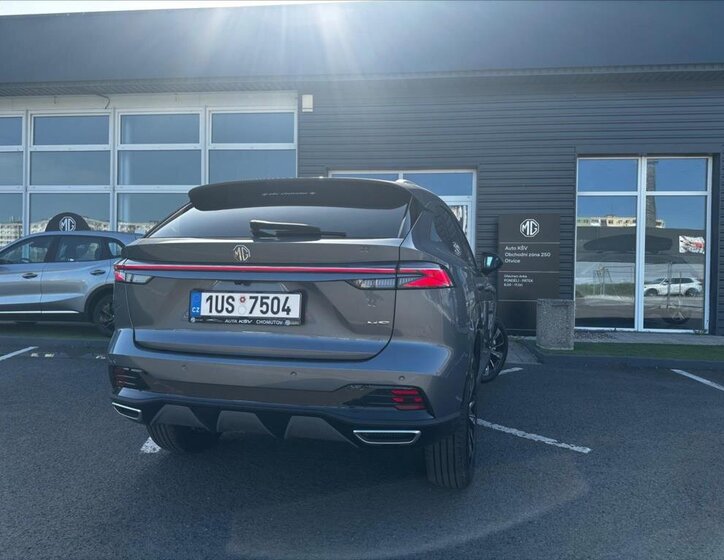 MG HS SUV / Terénní 1,5 l 125 kw
