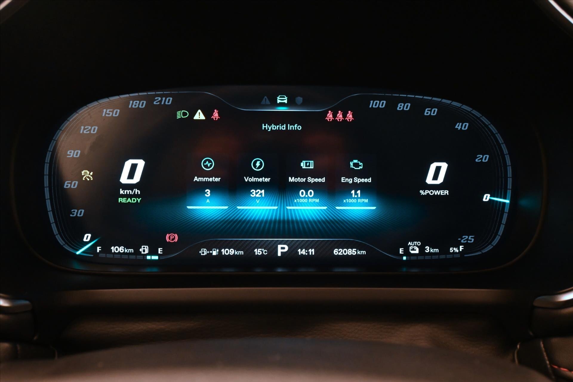 MG EHS SUV / Terénní 1,5 l 119 kw