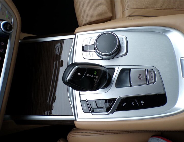 BMW Řada 7 Sedan / Limuzína 3,0 l 195 kw