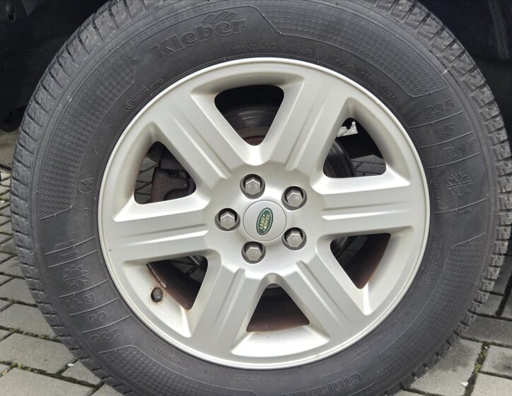 Land Rover Freelander SUV / Terénní 2,2 l 118 kw