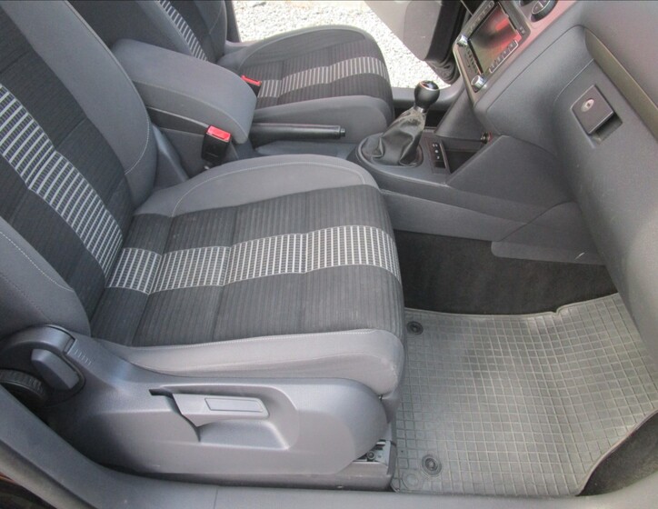 Volkswagen Touran 16