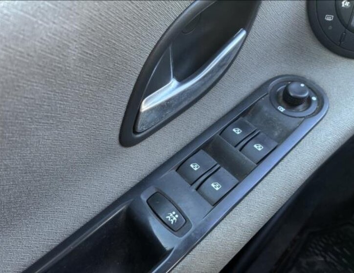 Renault Espace Skříň 2,0 l 120 kw