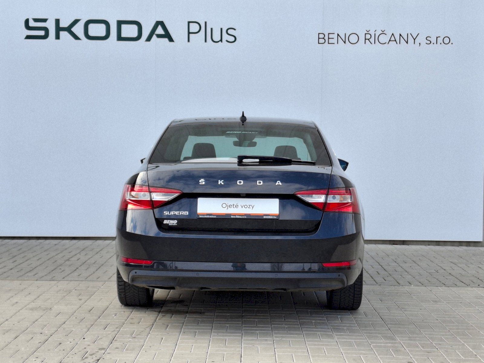 Škoda Superb Sedan / Limuzína 2,0 l 110 kw