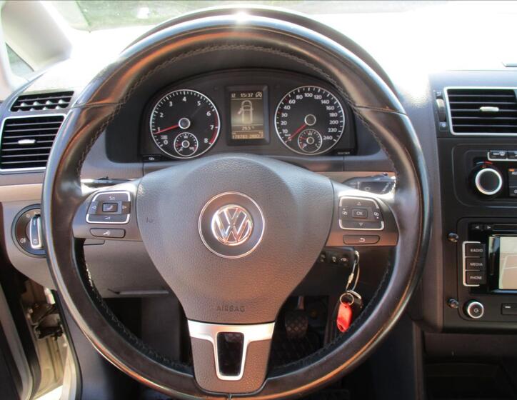 Volkswagen Touran 14