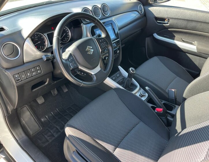 Suzuki Vitara SUV / Terénní 1,6 l 88 kw