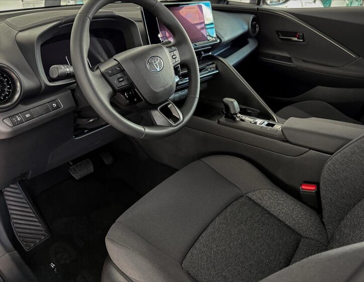 Toyota C-HR SUV 1,8 l 103 kw