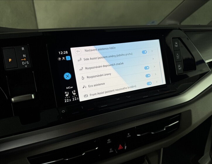 Volkswagen Multivan 34