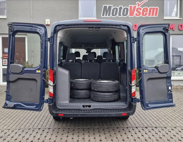 Ford Transit Kombi 2,0 l 96 kw
