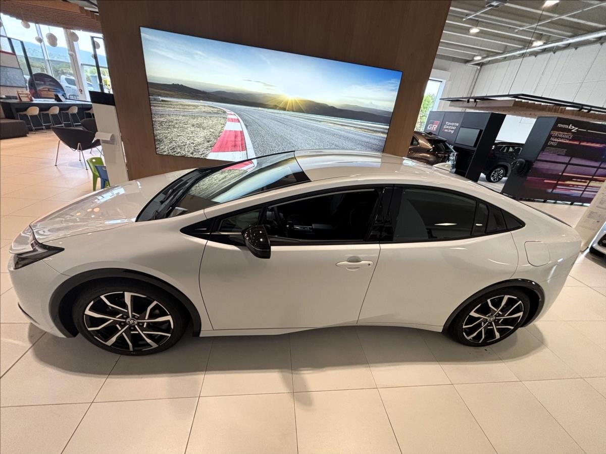 Toyota Prius Liftback 2,0 l 164 kw