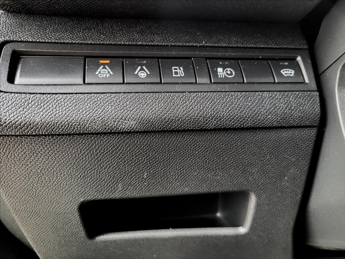 Peugeot 3008 SUV / Terénní 1,6 l 165 kw