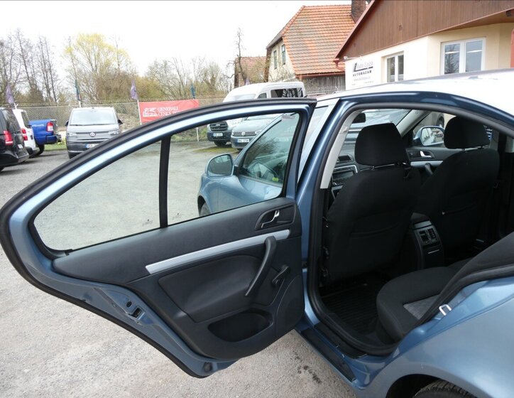 Škoda Octavia Sedan / Limuzína 1,6 l 75 kw