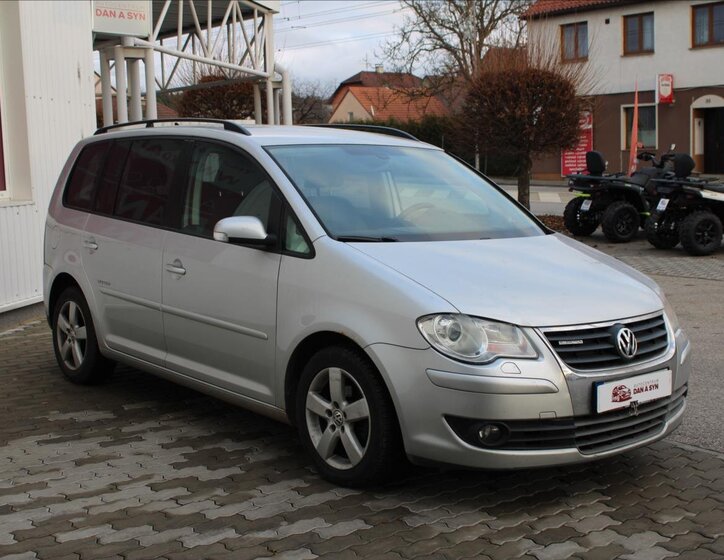 Volkswagen Touran 2