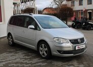 Volkswagen Touran 2