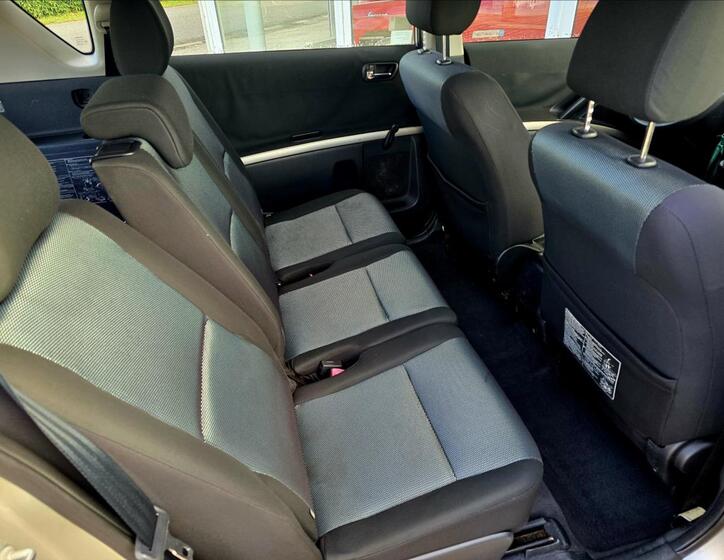 Toyota Corolla Verso 14