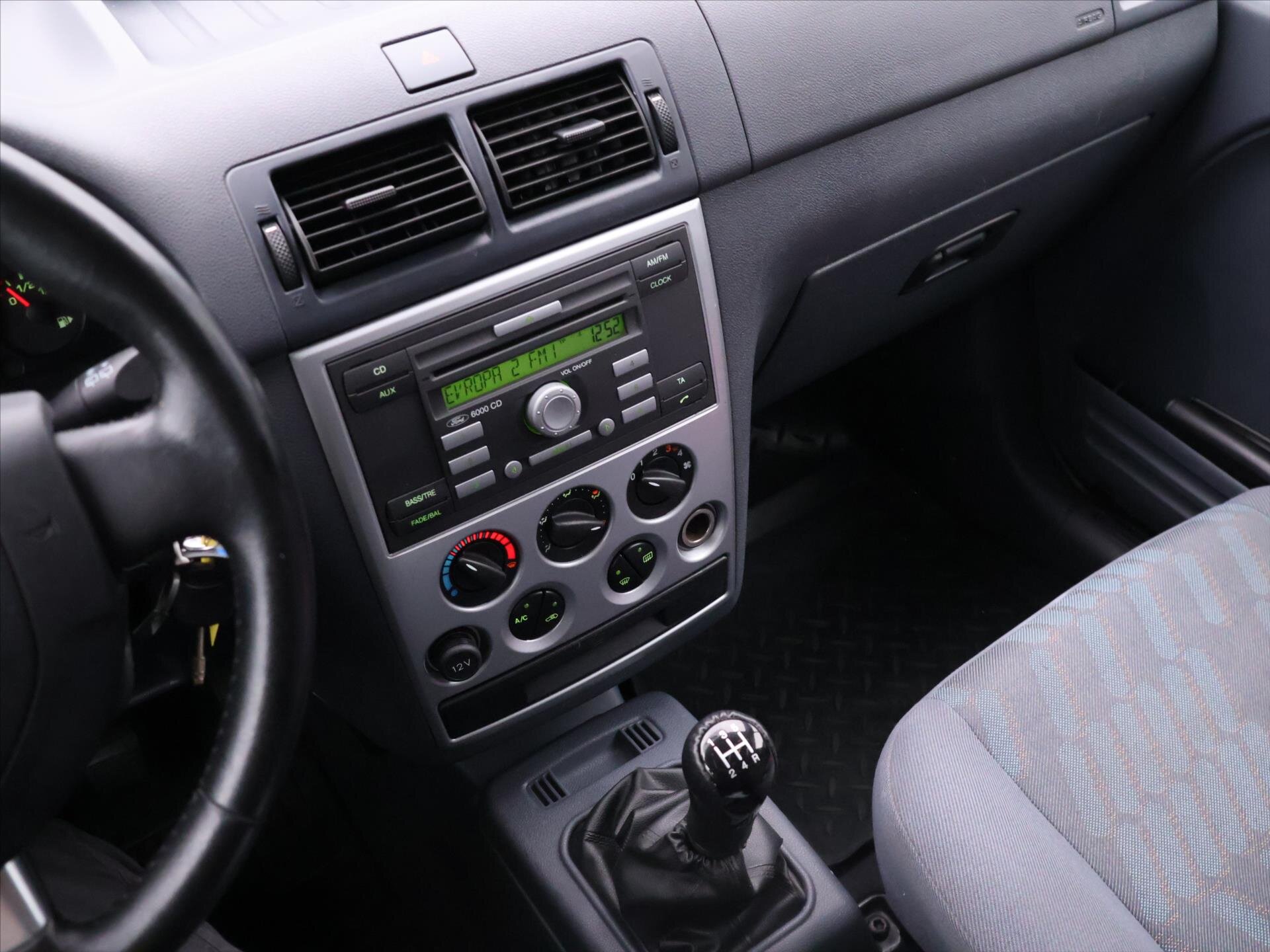 Ford Tourneo Connect MPV 1,8 l 81 kw