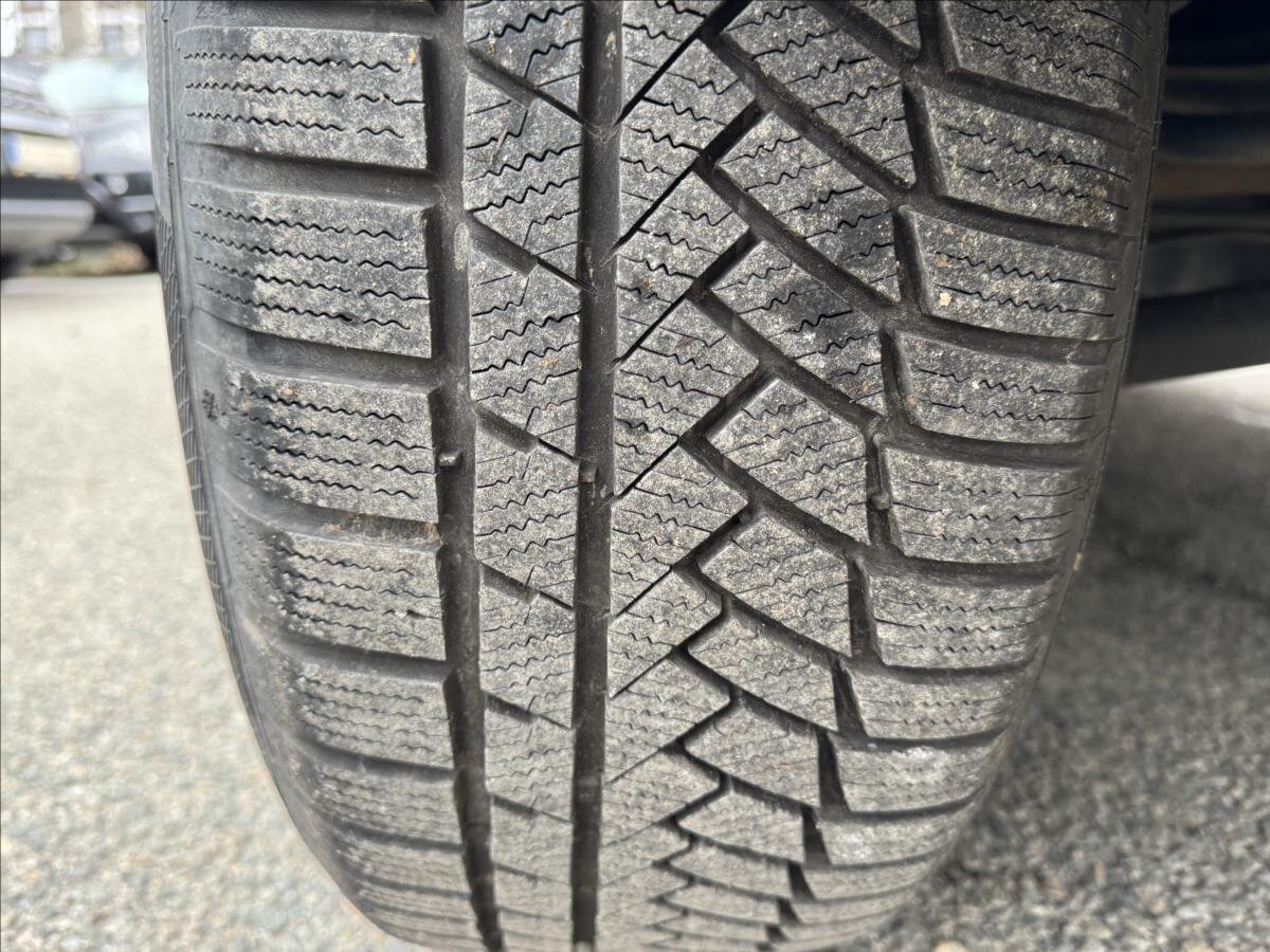 Land Rover Freelander SUV 2,2 l 140 kw