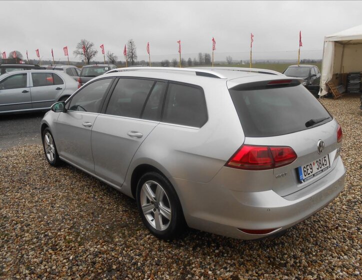 Volkswagen Golf Kombi 2,0 l 110 kw