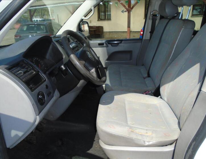 Volkswagen Transporter 12