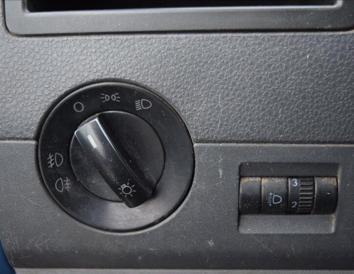 Volkswagen Transporter Kombi 2,5 l 96 kw