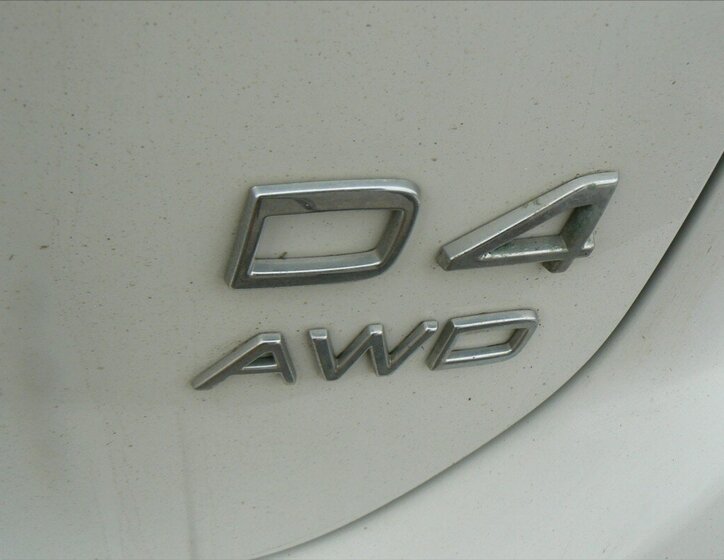 Volvo XC60 SUV 2,4 l 120 kw