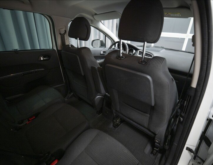 Peugeot 5008 MPV 1,6 l 88 kw
