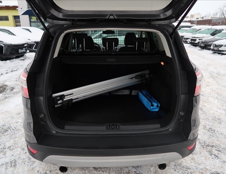 Ford Kuga SUV 1,5 l 110 kw