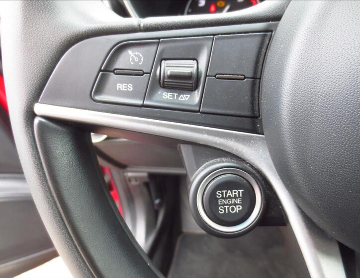 Alfa Romeo Giulia 18