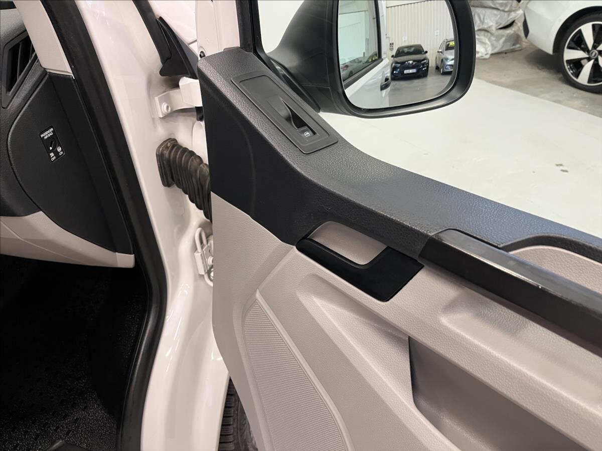 Volkswagen Transporter Kombi 2,0 l 75 kw