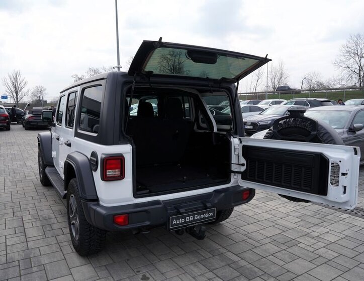 Jeep Wrangler SUV / Terénní 2,1 l 147 kw