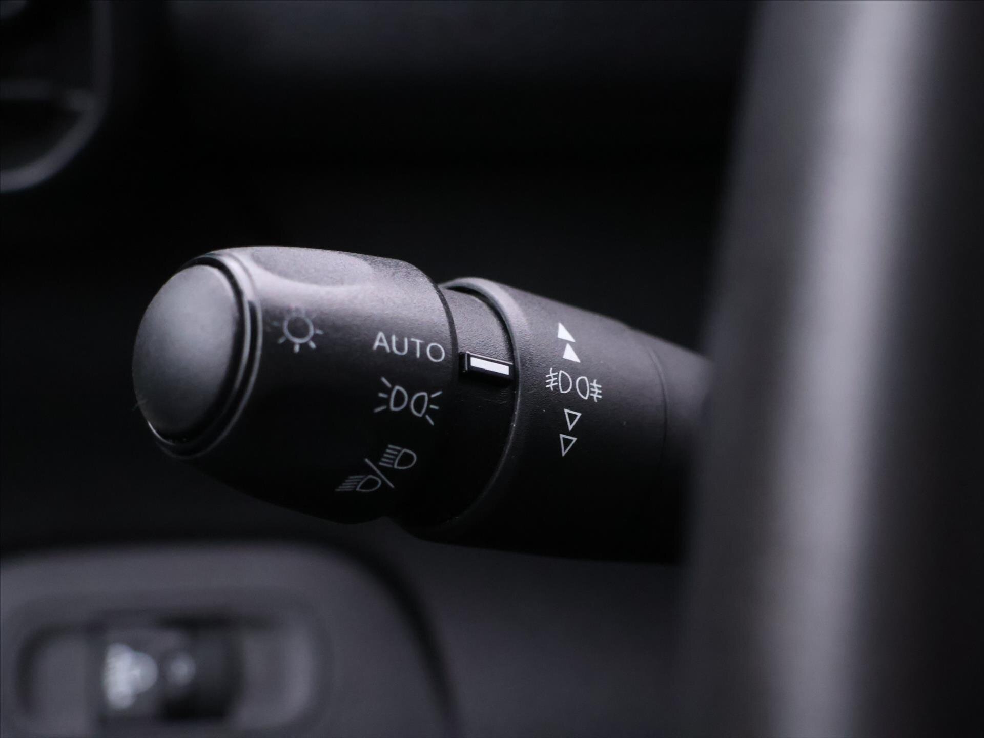 Peugeot Partner Ostatní 1,2 l 81 kw