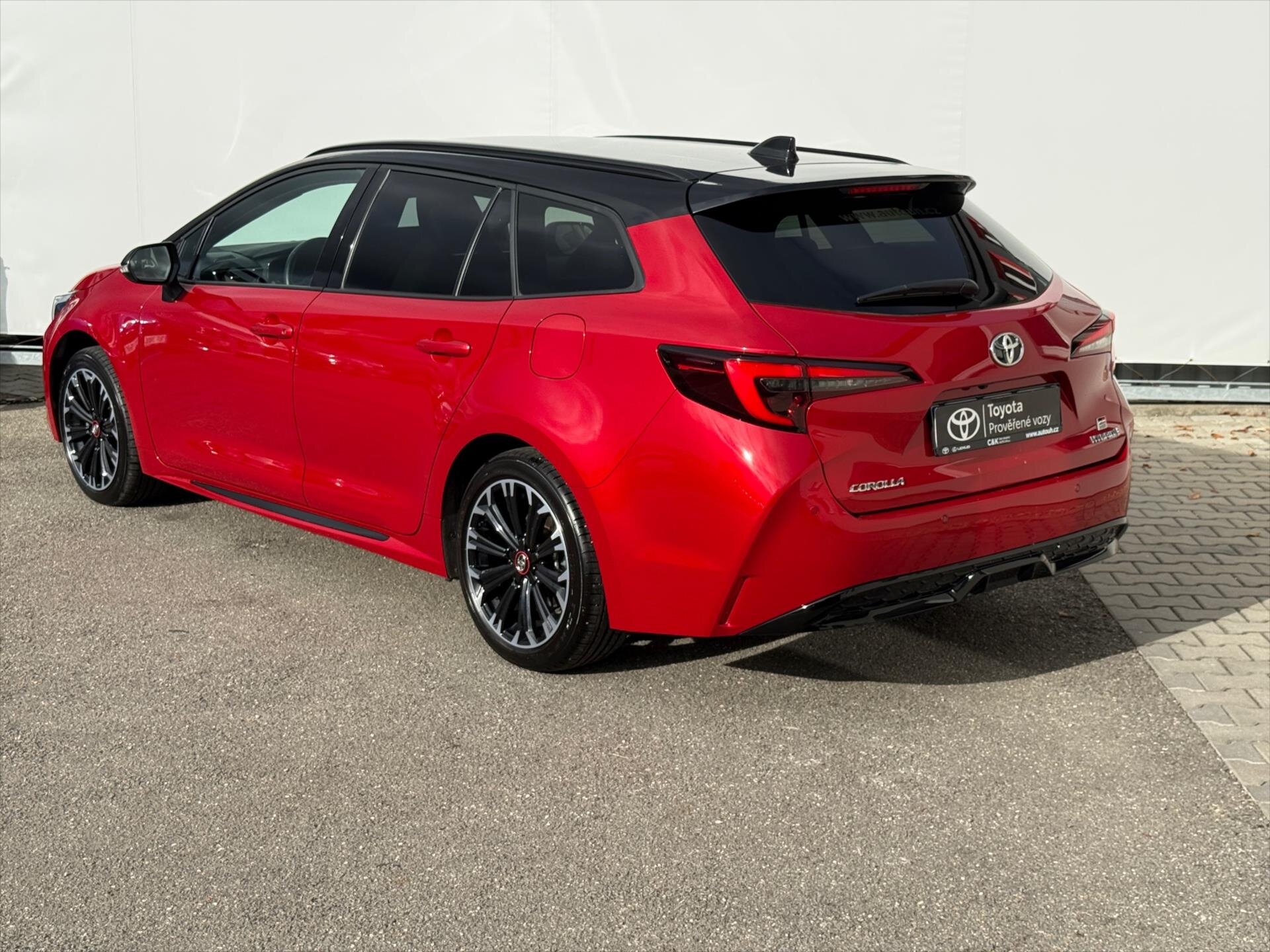 Toyota Corolla Kombi 2,0 l 112 kw