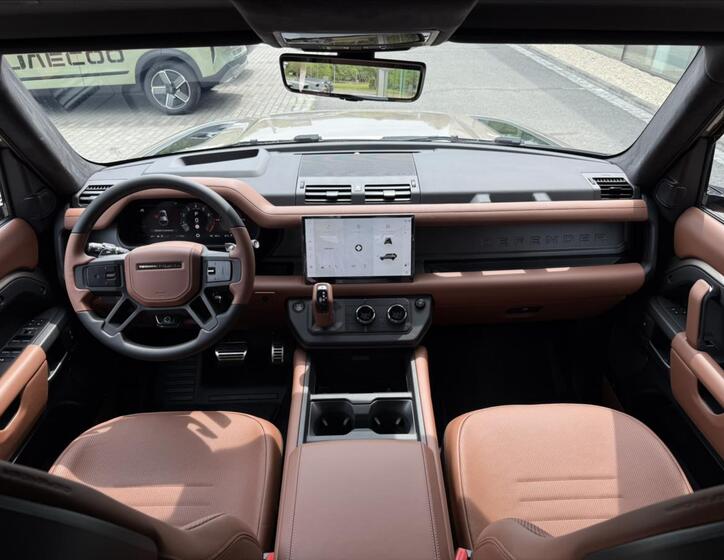 Land Rover Defender 20