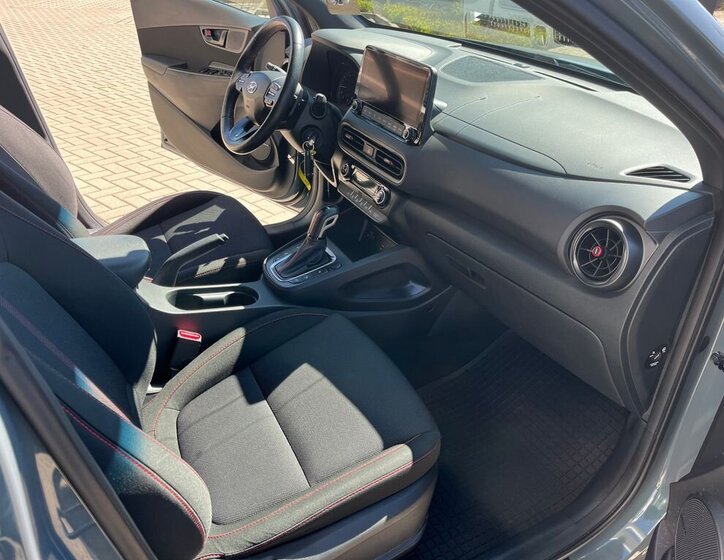 Hyundai Kona SUV / Terénní 1,6 l 145 kw
